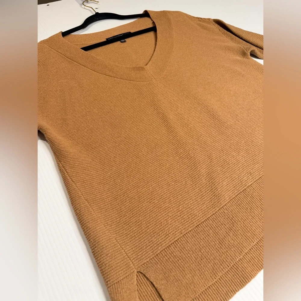 WHBM White House Black Market Ribbed V-Neck Sweater Brown - Size XL